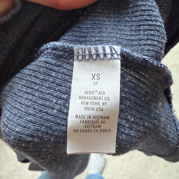 AE Henley - Picture 6 of 7